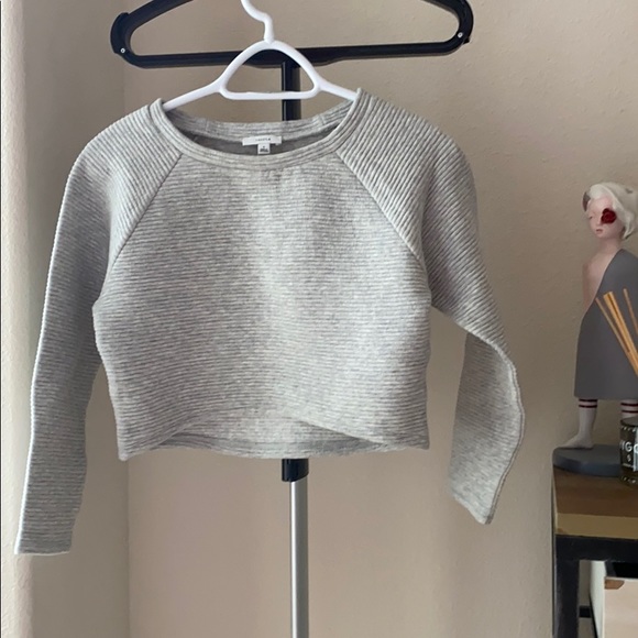Aritzia Tops - Aritzia Talula Cropped long sleeve top